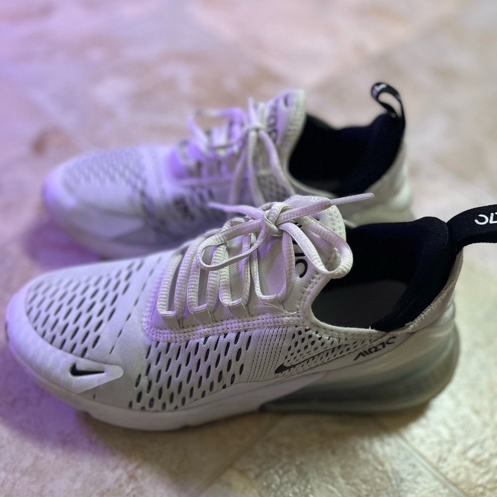 Nike Women’s Air Max 270 Casual Shoes